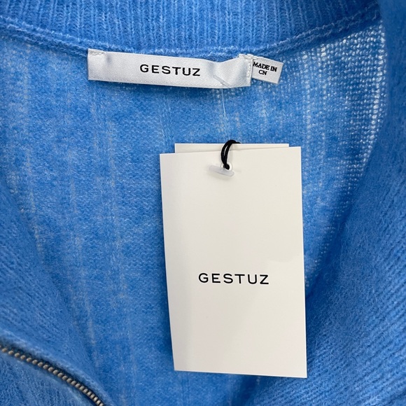 Gestuz 
Sweater AlphaGZ R zipper pullover - Picture 5 of 8